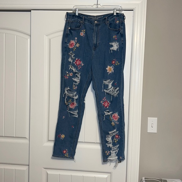 American Eagle Outfitters Denim - American Eagle Outfitters Floral Distressed Mom Jean
